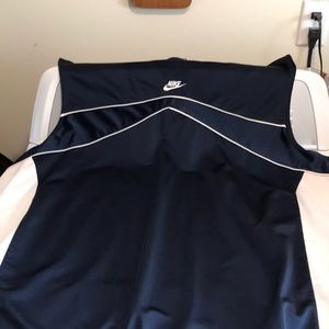 Nike mesh sleeveless shirt size 3xl.
